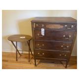 4 Drawer Chest of Drawers, 1 pull missing