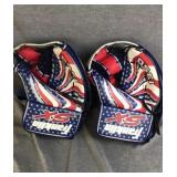 Pr. of LH Franklin SX goalie gloves