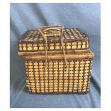 Wicker picnic basket