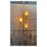 MC teardrop pole lamp