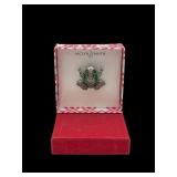 Jaclyn smith emerald frog brooch w/ box