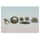 6 old rhinestone brooches