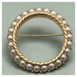 Trifari brass rope & pearl gold tone brooch