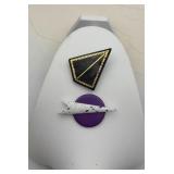 2 retro acrylic brooches