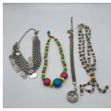 Mix of vintage necklaces