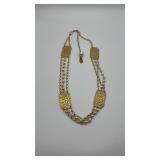 Gold tone vintage necklace