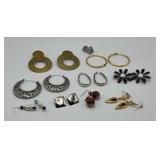 Group of vintage earrings- enamel etc