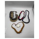 Vintage necklace lot