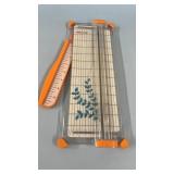 Dismayï¿½s Paper Trimmer SureCut