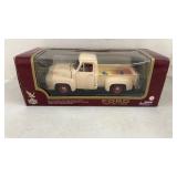 Road Legends 1953 Ford Pickup Truck 1:18