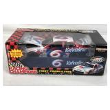 NEW Die Cast Nascar 2000 Race Car 1:24