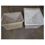 2 wash tubs