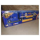 1:64 Die Cast Truck & Trailer - Unopened