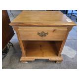 Wooden End Table/Night Stand (good condition)
