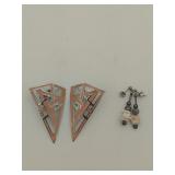 2 pairs pink-tone fashion jewelry earrings