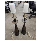 Pair of table lamps with flicker light bulbs
