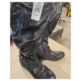 Ladies Boots 9M- NEW or nearly new