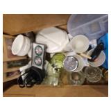 Box of Misc household goodies