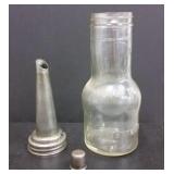 1930s/40s GLASS MOTOR OIL 1-QT BOTTLE W/ SPOUT TOP 1930s/40s GLASS MOTOR OIL 1-QT BOTTLE W/ SPOUT TOP