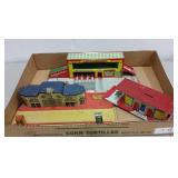 VINTAGE TIN TOY SERVICE STATIONS & BANK