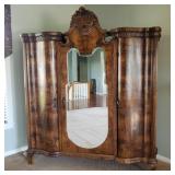 VICTORIAN ERA 3-DOOR ARMOIRE VICTORIAN ERA 3-DOOR ARMOIRE