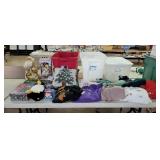 Totes, Christmas and Collectibles