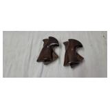 2 Pairs of Smith & Wesson Pistol Grips