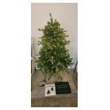 Frontgate 4.5' Pre Lit Deluxe Fraser Holiday Tree