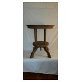 Round Oak Rope Twist Claw Foot Parlor Table