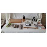 Assortment of Kitchen Items