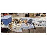 Tote, 3 Plush Blankets