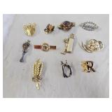 10 Fashion Costume Brooches, 1 Souvenir