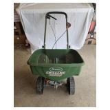 Scott's Deluxe Edgeguard Seeder