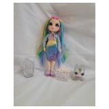 Rainbow High Amaya Raine Fashion Doll, Accessories