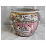Chinoiserie Rose Medallion Style Jardiniere Pot