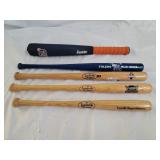 5 MLB Miniature Souvenir Baseball Bats