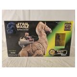 NIB 1997 Star Wars The Power of the Force Figure