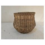 Vintage Primitive Hand Woven Ash Wood Basket