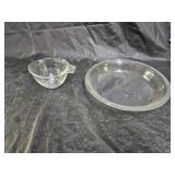 Vintage Pyrex Measuring Cup and Pie Dish