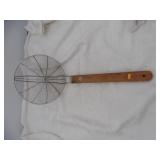 Long handle basket ladle