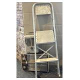 (2) Heaters and Aluminum Step Ladder(Unknown