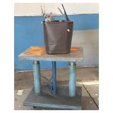 Hydraulic Table and Bucket with Parts - 30' x