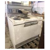 Antique Frigidaire Electric Range 40x24x50