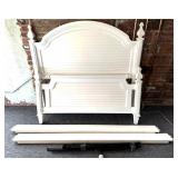 Vaughn Furniture Co White Four Poster Full Size