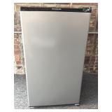 Frigidaire Mini Refrigerator 18.5" x 17.5" x