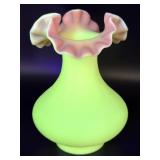 Fenton Burmese Uranium Glass Vase 7ï¿½