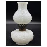 Antique:Vintage Small Milk Glass Oil Lamp 7.5ï¿½-
