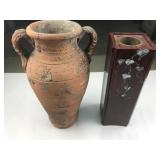 2 vases