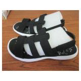 Sz7 Black Sandals