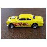 Hot wheels .